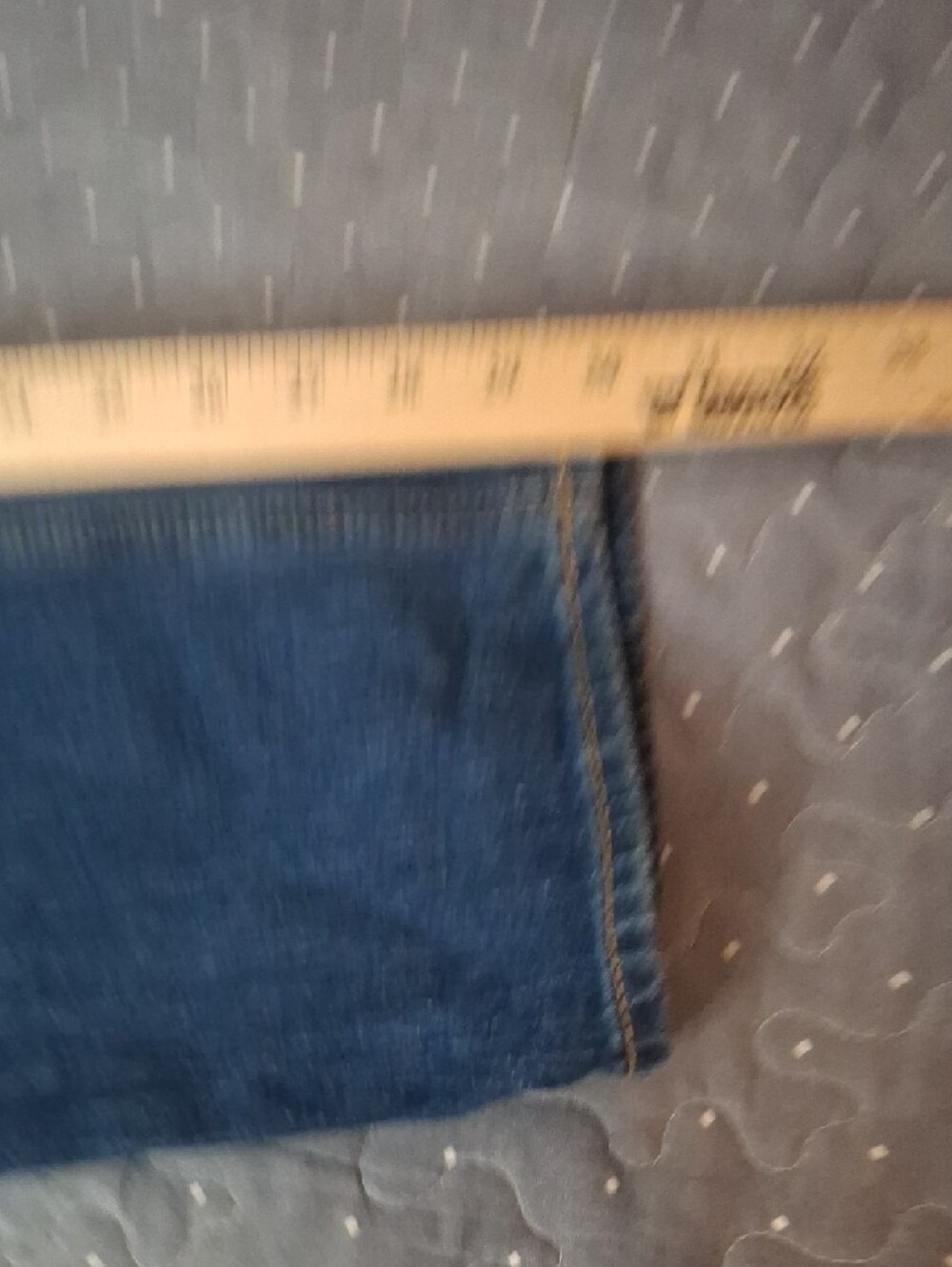 Old Navy Mid Rise WOW Boyfriend Jeans size 12 - Picture 7 of 7